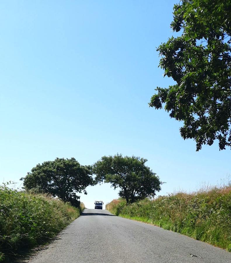 Summit Camping Kit Hill Cornwall Panoramic Views Grass Pitch From 15Pn Or Bella Bell Tent 75Pn Callington Экстерьер фото