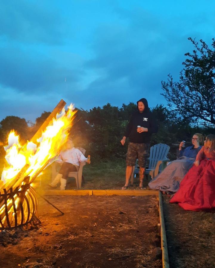 Summit Camping Kit Hill Cornwall Panoramic Views Grass Pitch From 15Pn Or Bella Bell Tent 75Pn Callington Экстерьер фото
